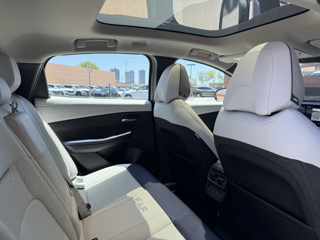 Used 2026 Nissan Leaf Platinum+ w/ Floor Mat Package (Platinum+) FWD image 40