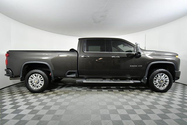 Used 2021 Chevrolet Silverado 2500 High Country w/ Safety Package II image 15