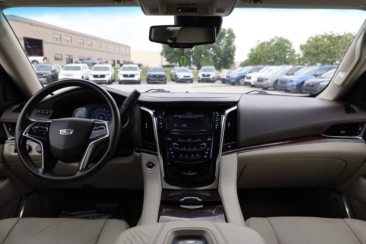 Used 2016 Cadillac Escalade ESV Premium AWD/4WD image 14
