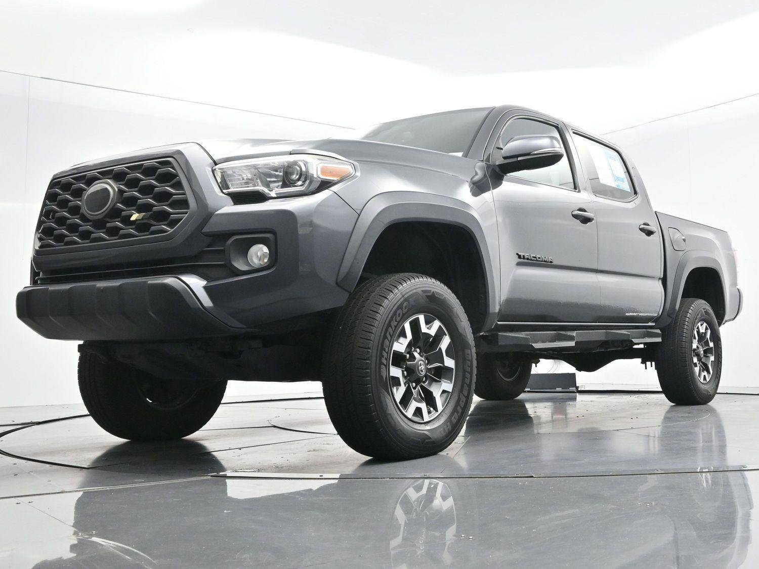 Used 2020 Toyota Tacoma TRD Off-Road w/ Technology Package AWD/4WD image 46