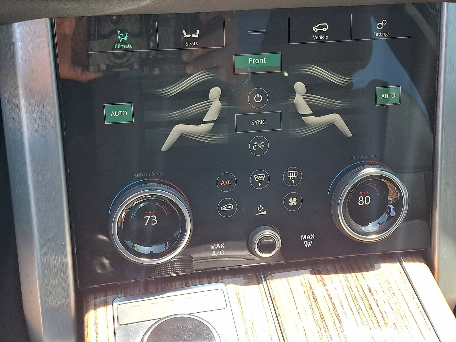 Used 2018 Land Rover Range Rover HSE image 18