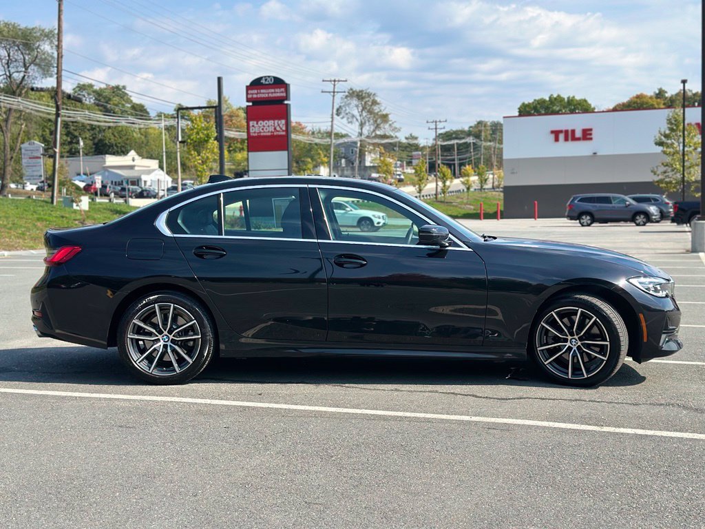 Certified 2021 BMW 330i xDrive Sedan w/ Convenience Package AWD/4WD image 8
