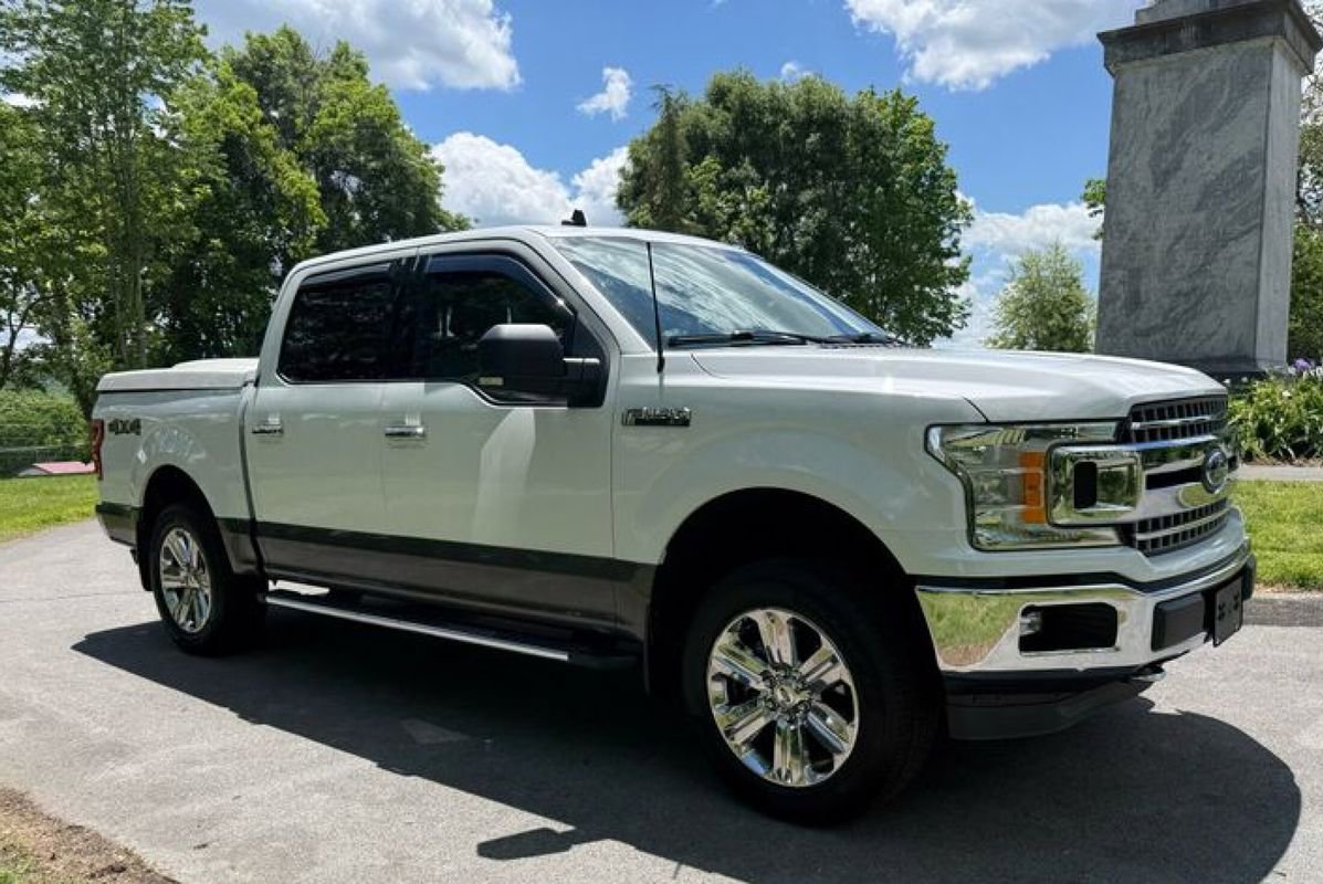Used 2019 Ford F150 XLT w/ Equipment Group 302A Luxury AWD/4WD image 3