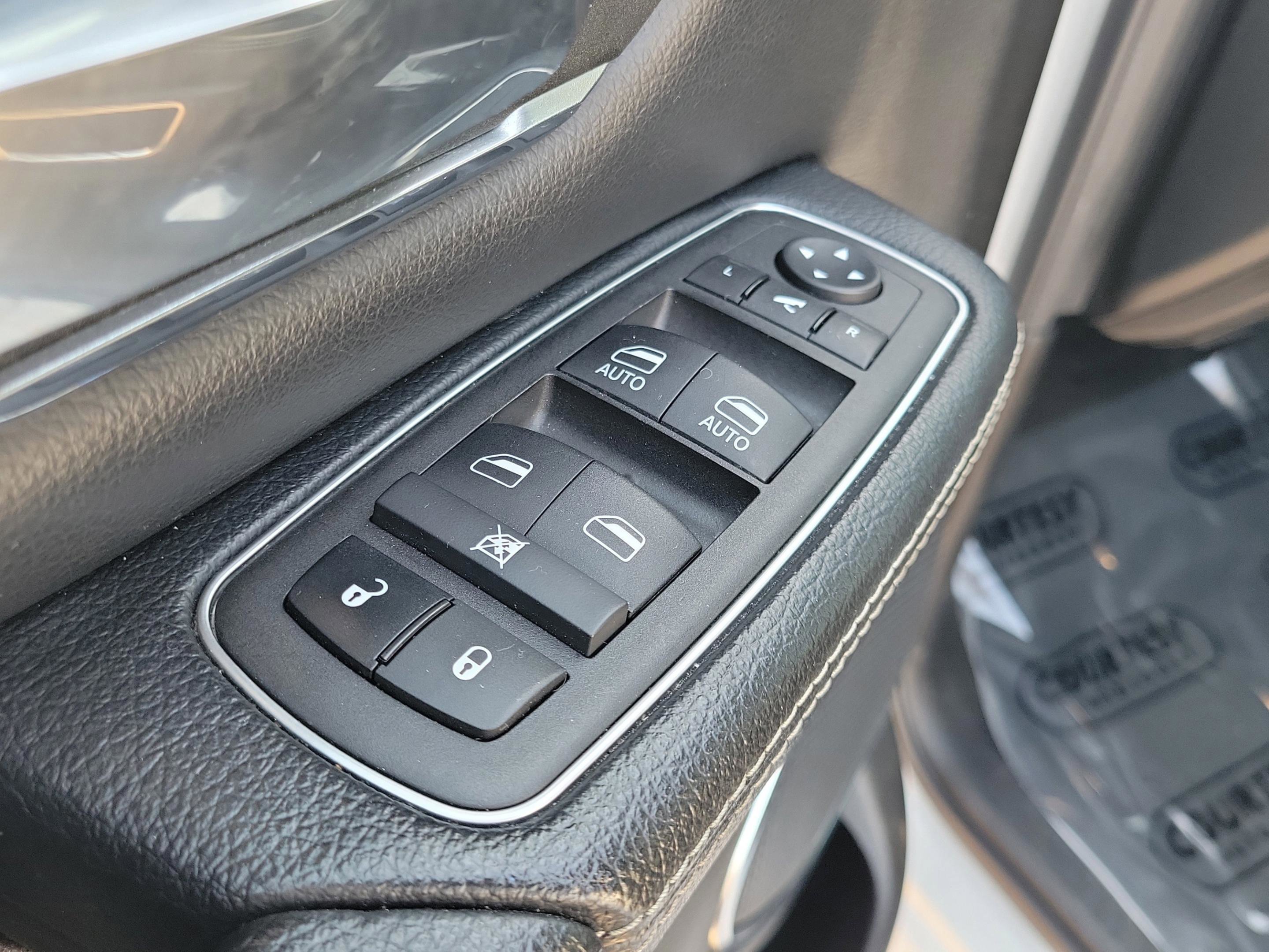 Used 2024 RAM 1500 Laramie image 20