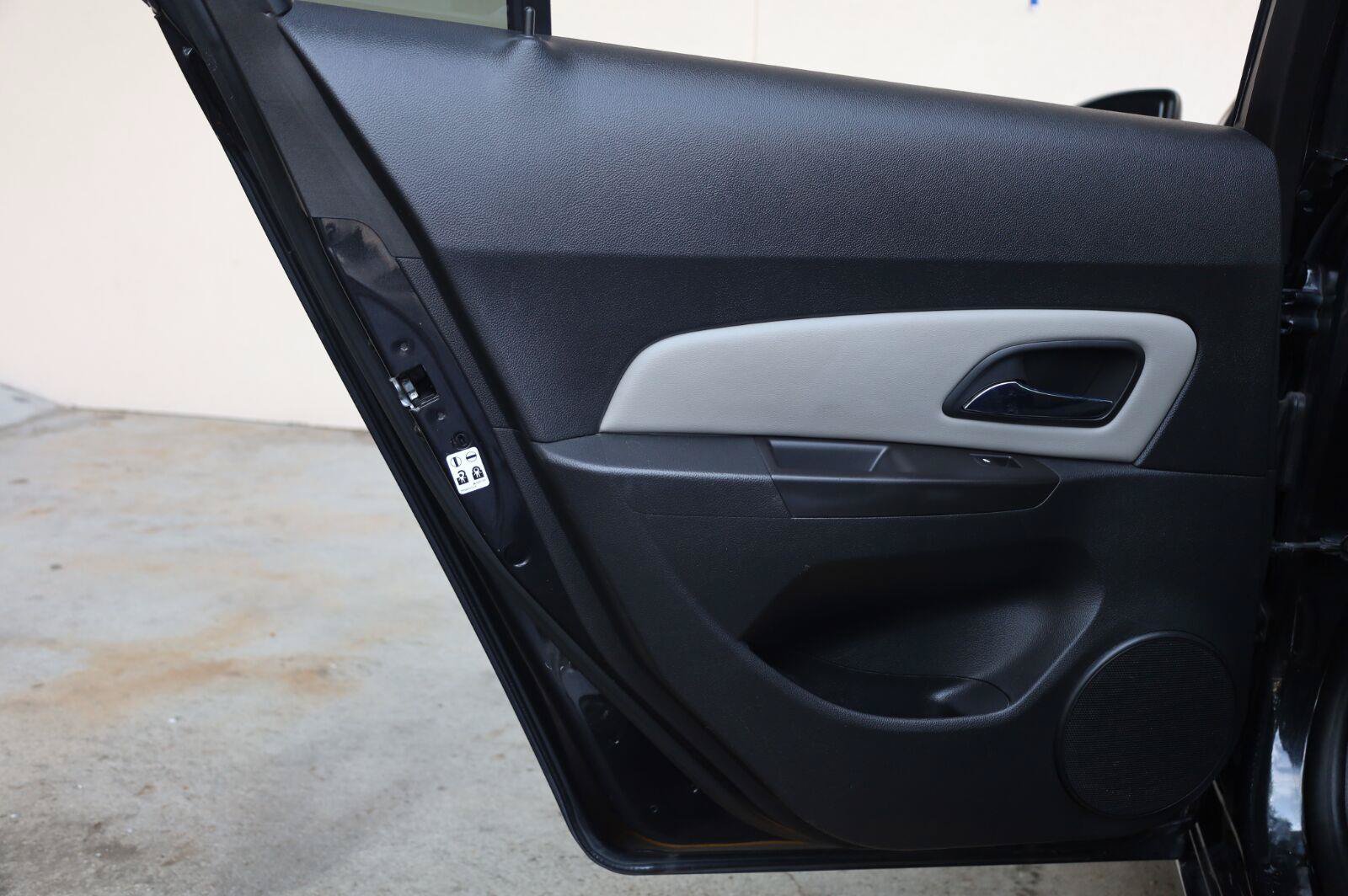 Used 2016 Chevrolet Cruze LS FWD image 19