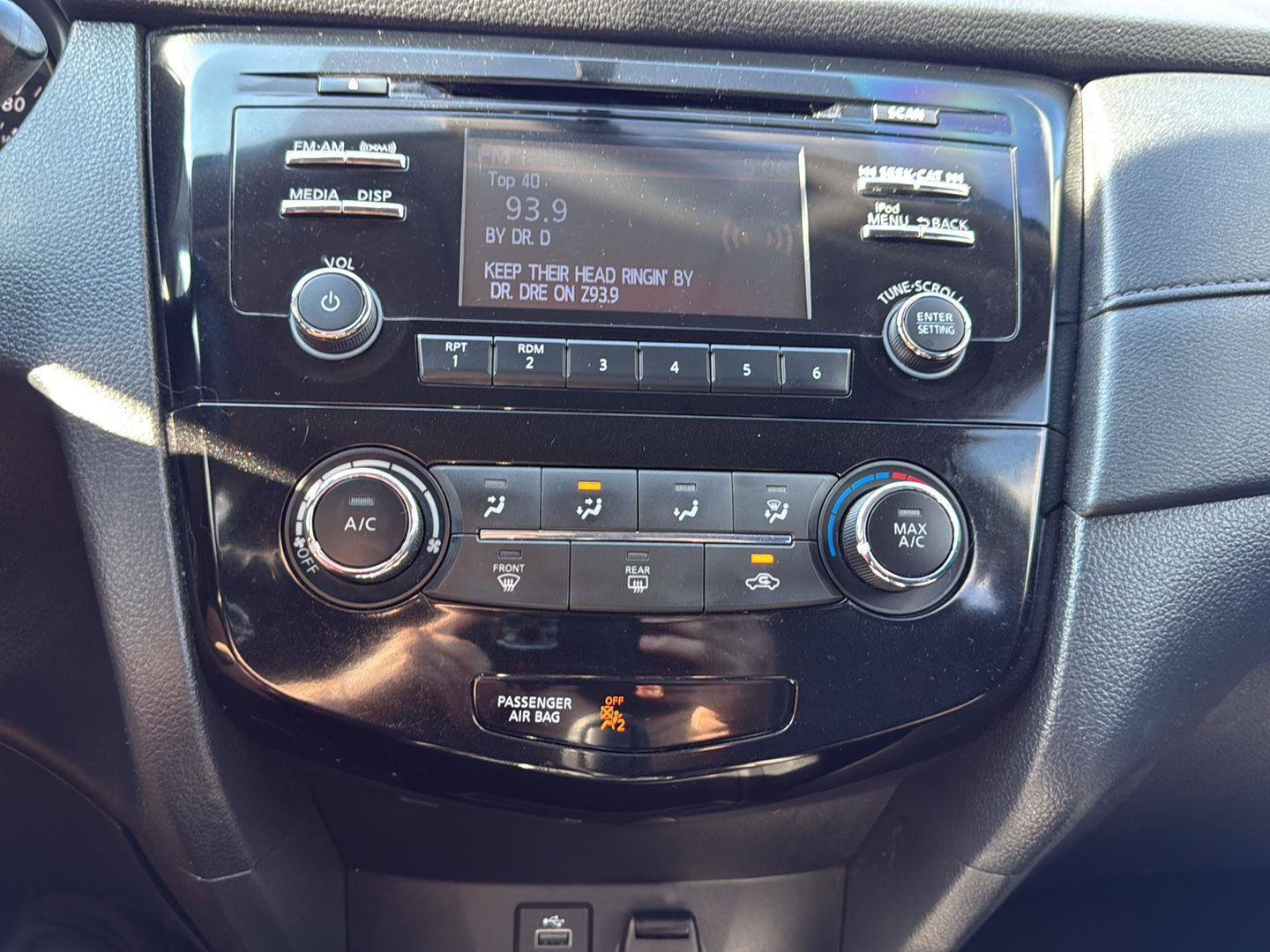 Used 2017 Nissan Rogue S AWD/4WD image 6