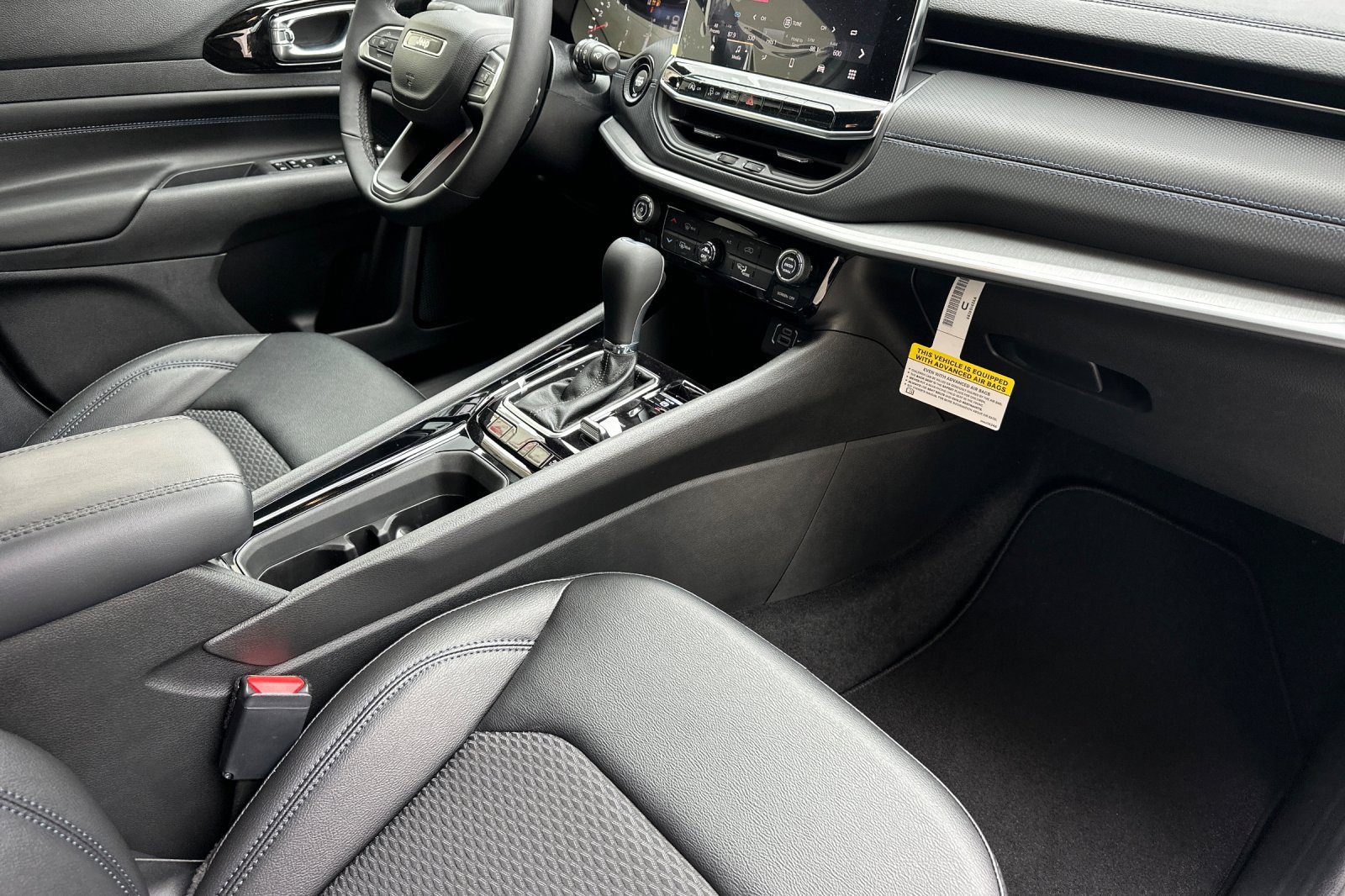 New 2026 Jeep Compass Latitude image 17