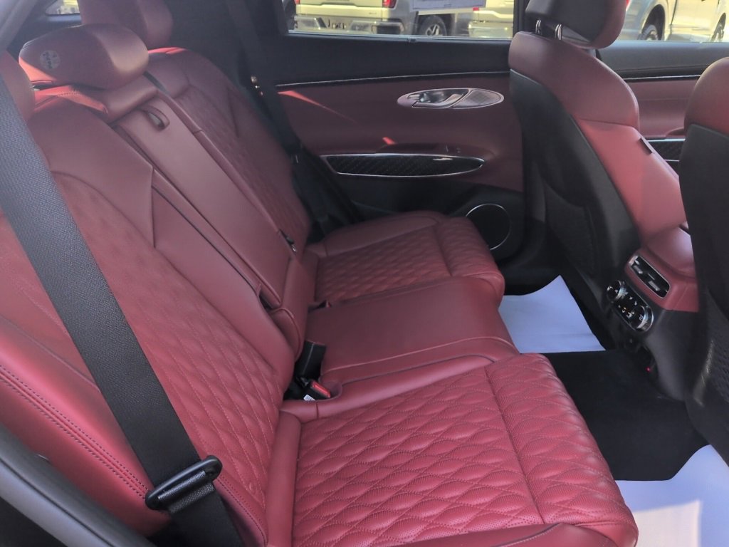 Used 2023 Genesis GV70 3.5T Sport w/ Sport Prestige Package image 27