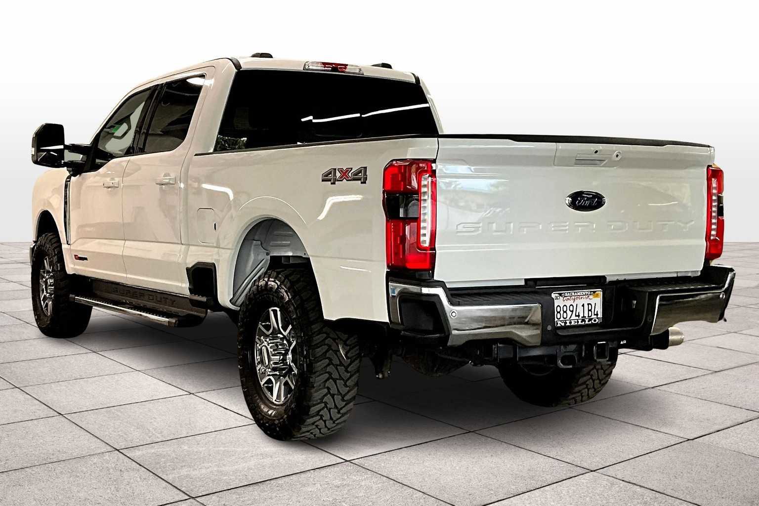 Used 2024 Ford F350 Lariat image 14