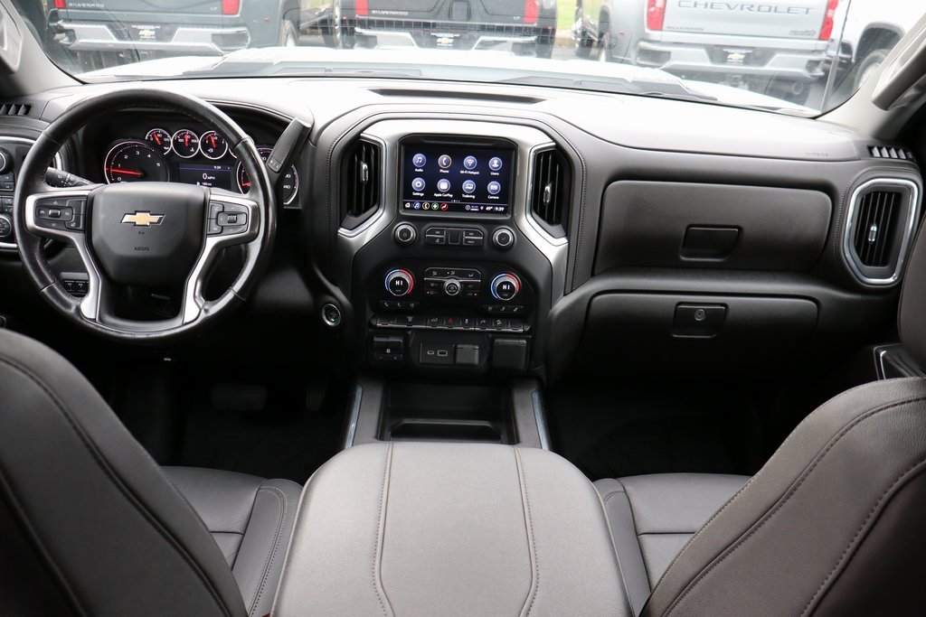 Used 2023 Chevrolet Silverado 3500 LTZ w/ LTZ Convenience Package image 16