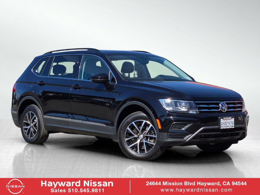 Used 2021 Volkswagen Tiguan SE w/ Panoramic Sunroof Package