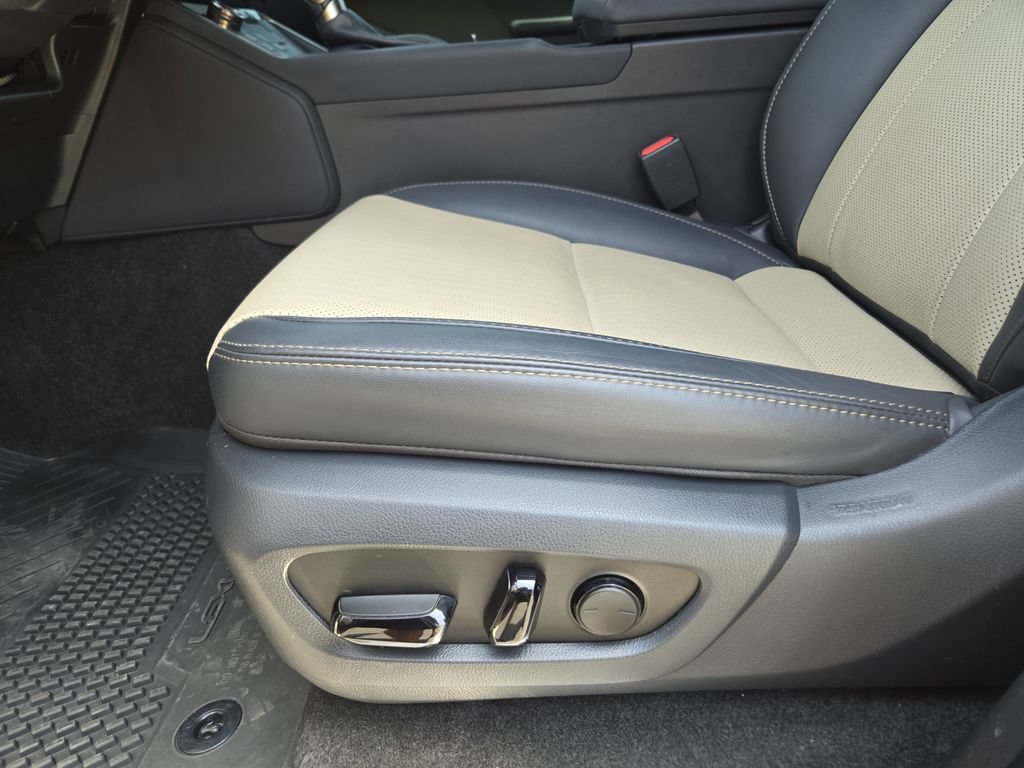 Used 2024 Lexus GX 550 AWD/4WD image 23