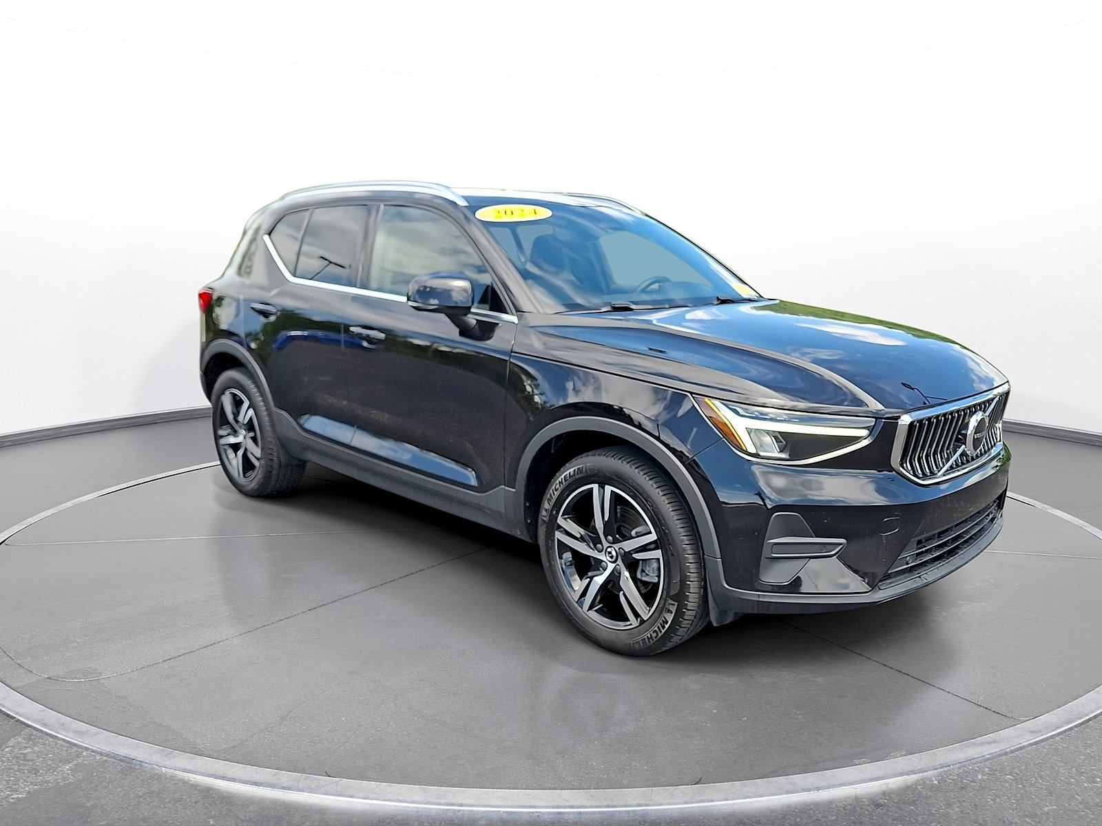 Used 2024 Volvo XC40 B5 Core AWD/4WD video 2