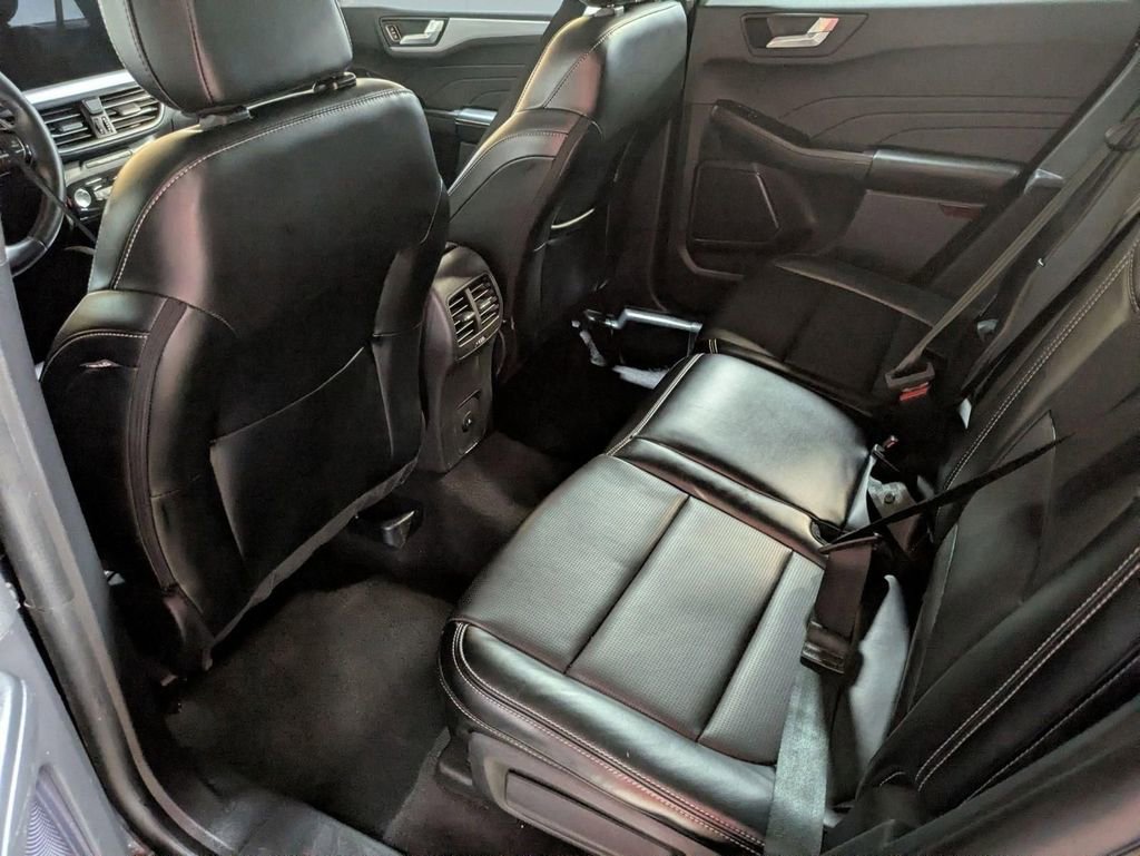Used 2024 Ford Escape Platinum AWD/4WD image 25