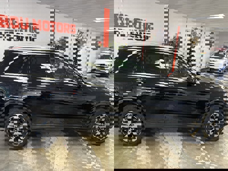 Used 2019 Mercedes-Benz GLC 350e 4MATIC image 6