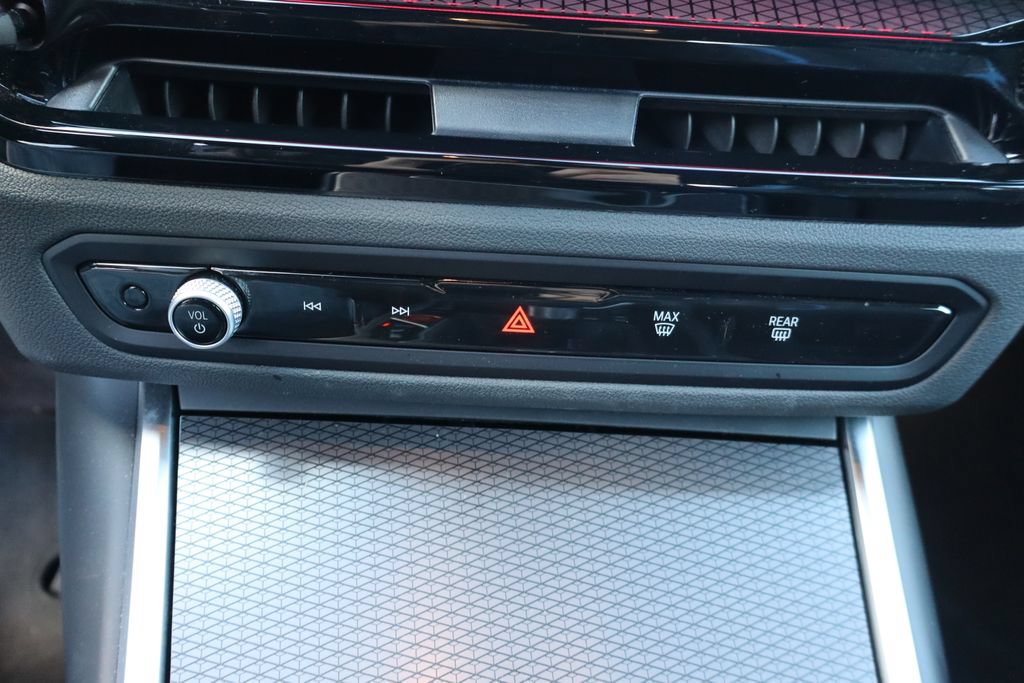 Used 2025 BMW M2 RWD image 18