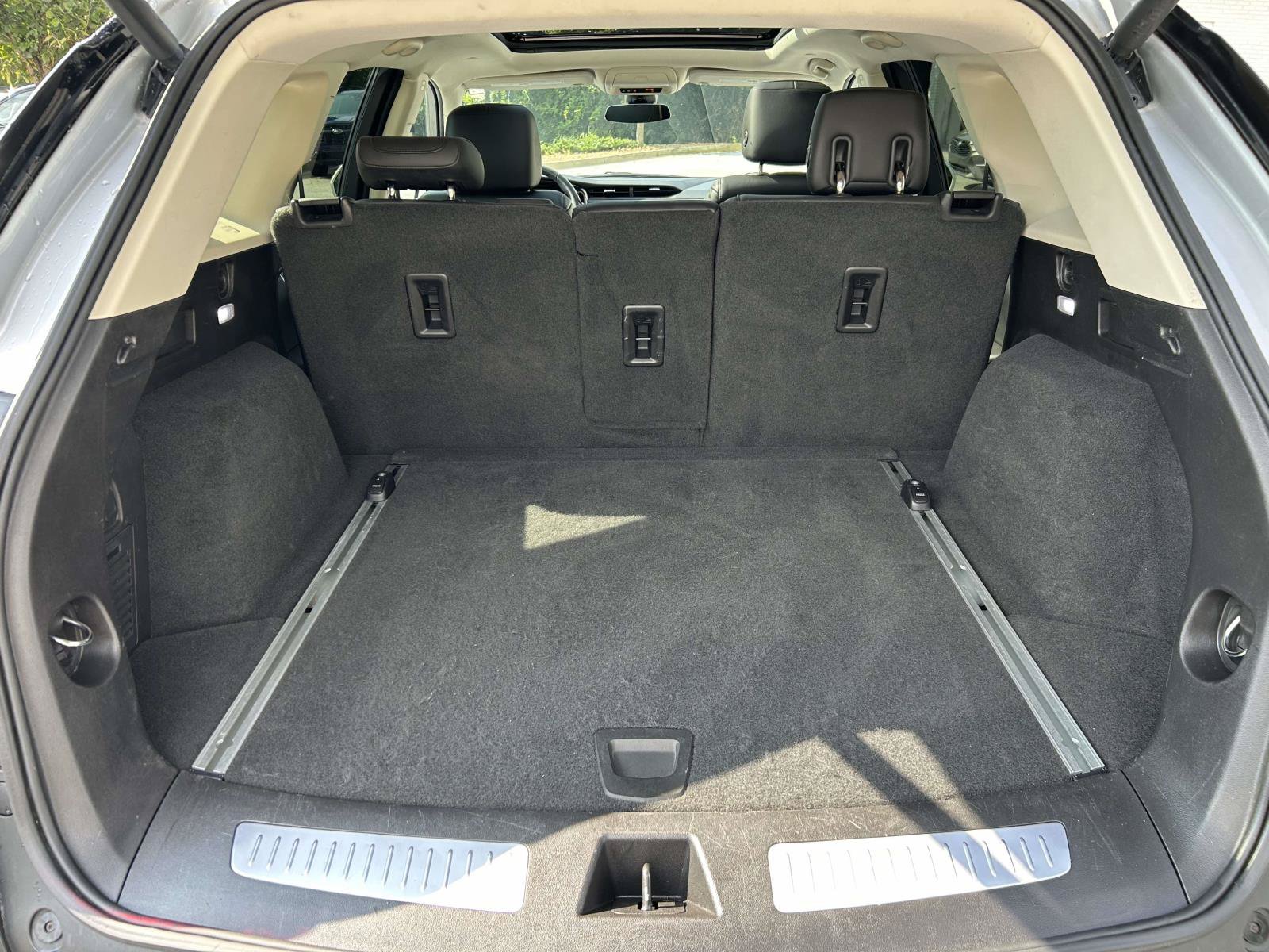 Used 2018 Cadillac XT5 Premium Luxury FWD image 10