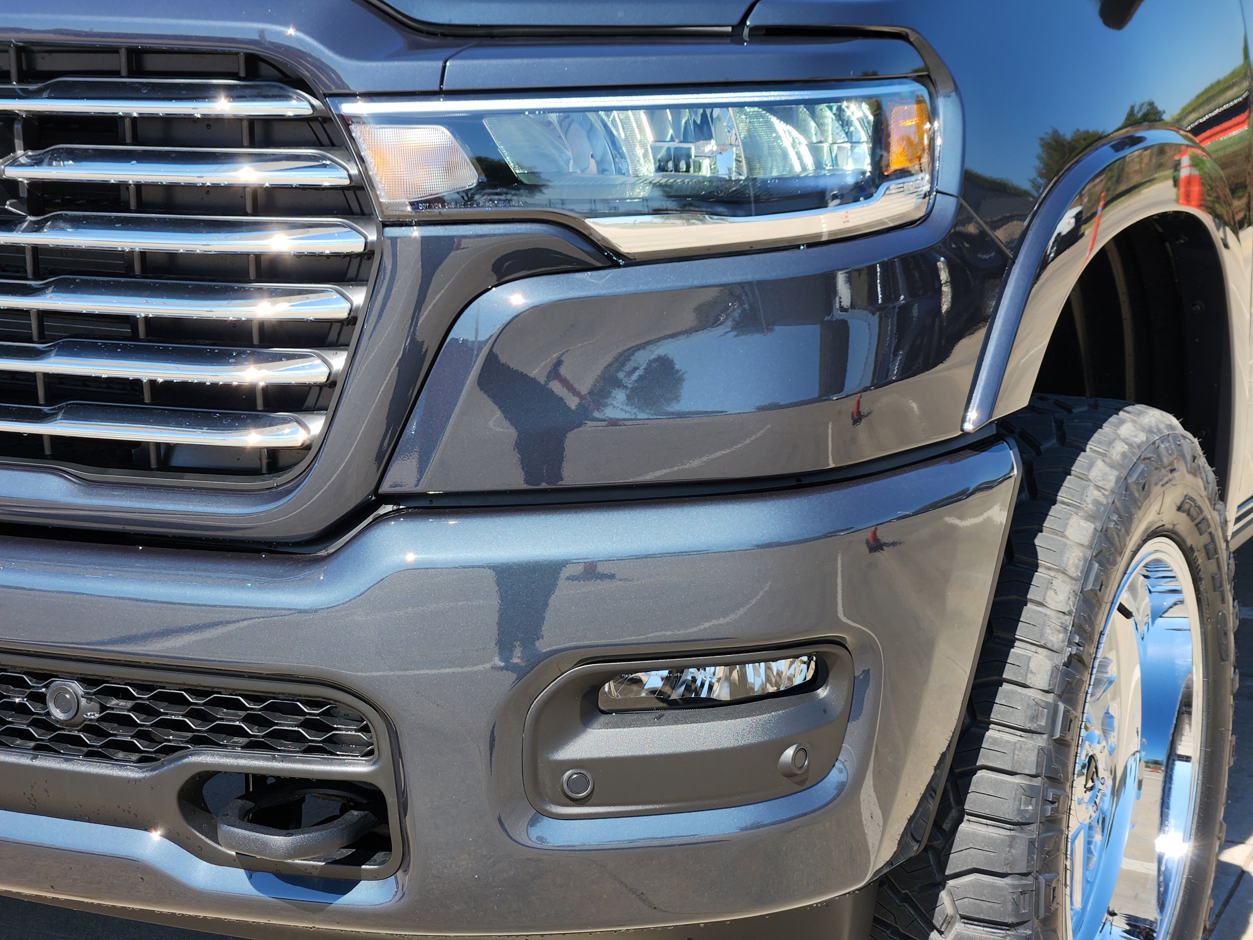 New 2026 RAM 1500 Laramie AWD/4WD image 6