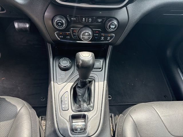 Used 2020 Jeep Cherokee High Altitude AWD/4WD image 19