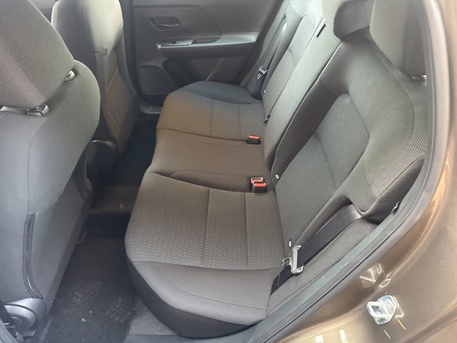 New 2025 Nissan Kicks S image 28