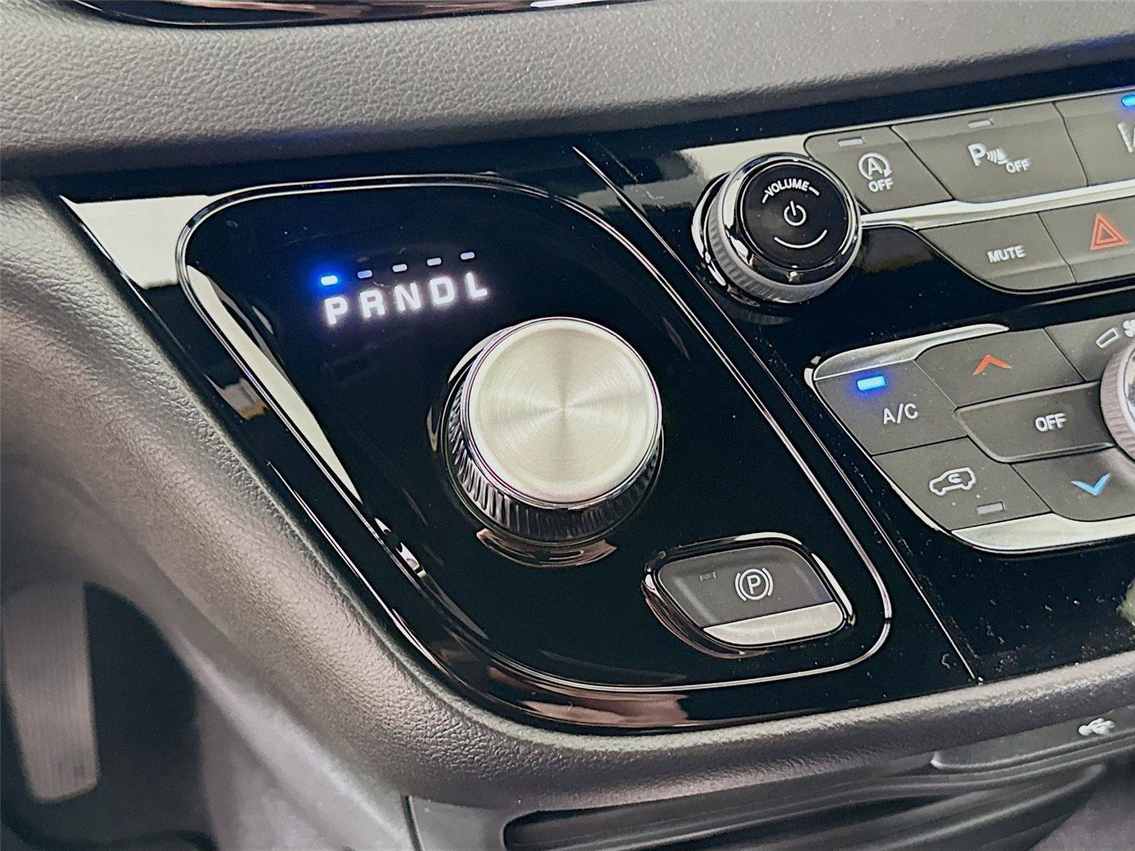New 2027 Chrysler Pacifica LX FWD image 15