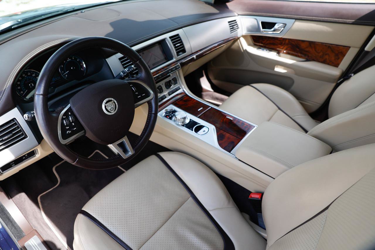 Used 2012 Jaguar XF Portfolio RWD image 4