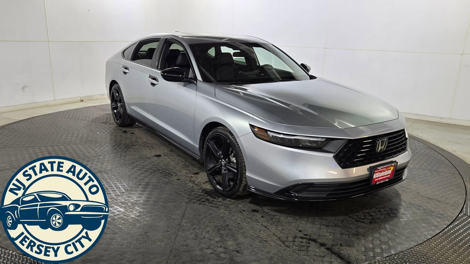 Used 2024 Honda Accord Sport image 1