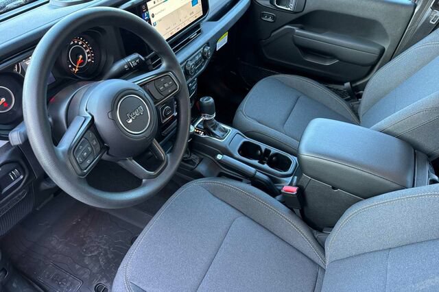 New 2026 Jeep Gladiator Sport AWD/4WD image 7