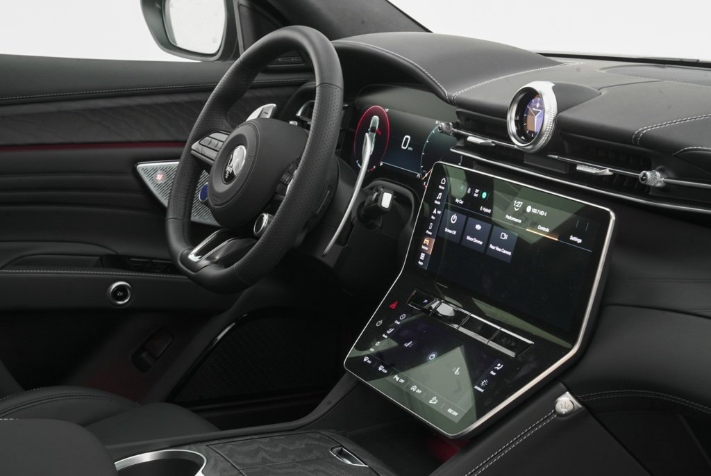 New 2025 Maserati Grecale Modena image 44