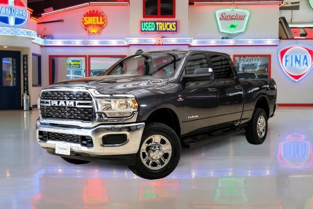 Used 2022 RAM 2500 Big Horn AWD/4WD image 2