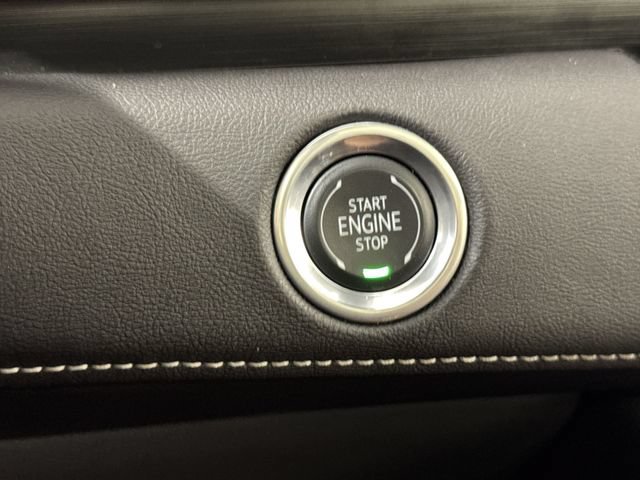 Certified 2024 Cadillac Escalade Premium Luxury w/ Performance Package AWD/4WD image 19