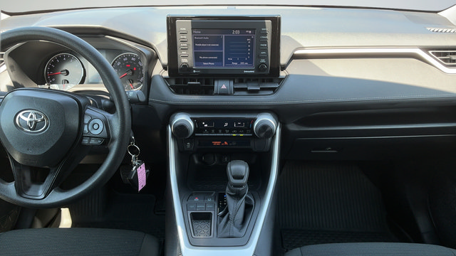 Used 2022 Toyota RAV4 LE FWD image 16