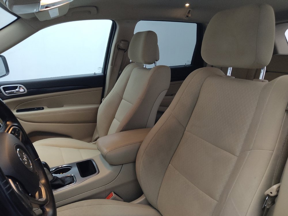 Used 2020 Jeep Grand Cherokee Laredo RWD image 17