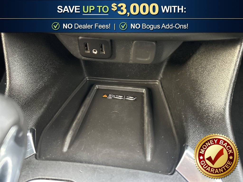 Used 2023 Chevrolet Traverse LT image 27