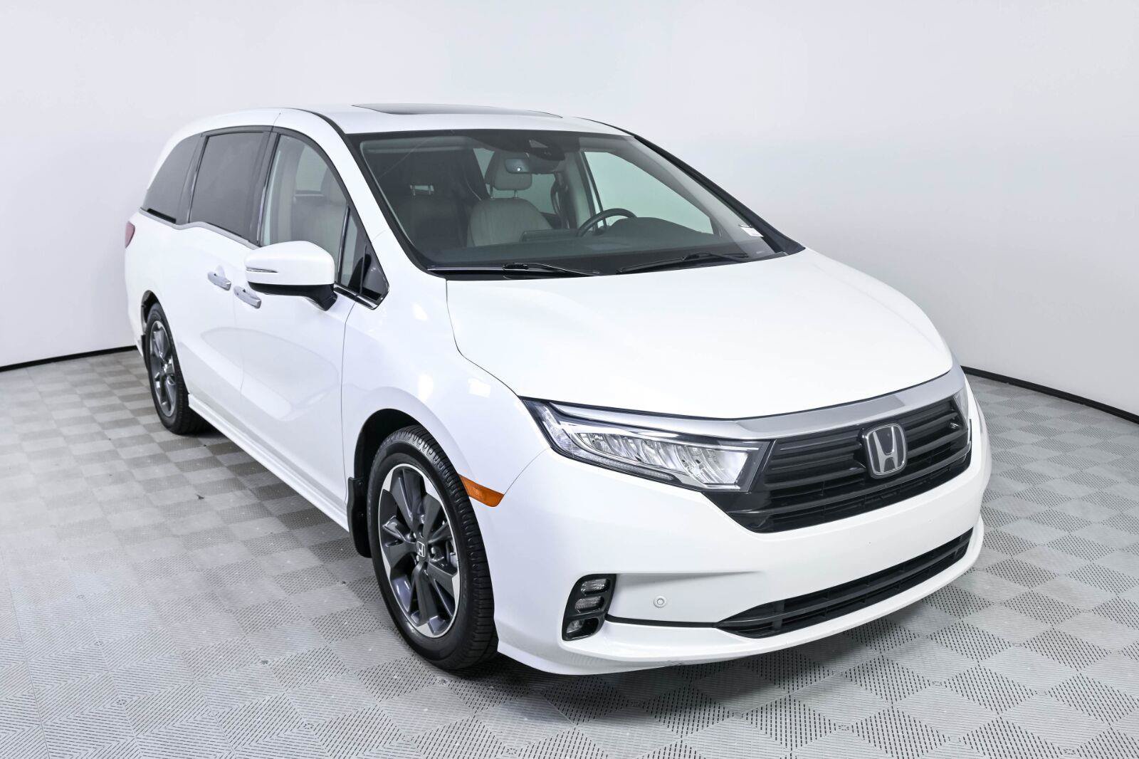 Used 2022 Honda Odyssey Elite image 25