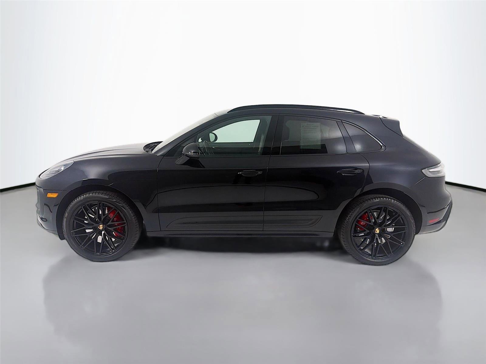 Certified 2023 Porsche Macan GTS AWD/4WD image 2