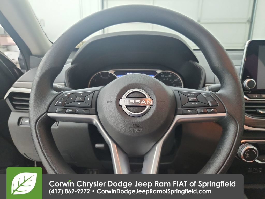 Used 2025 Nissan Altima 2.5 SV AWD/4WD image 21