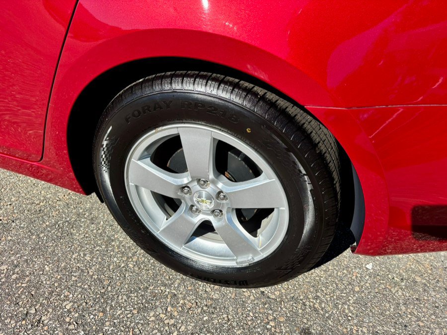 Used 2014 Chevrolet Cruze LT w/ Technology Package FWD image 34