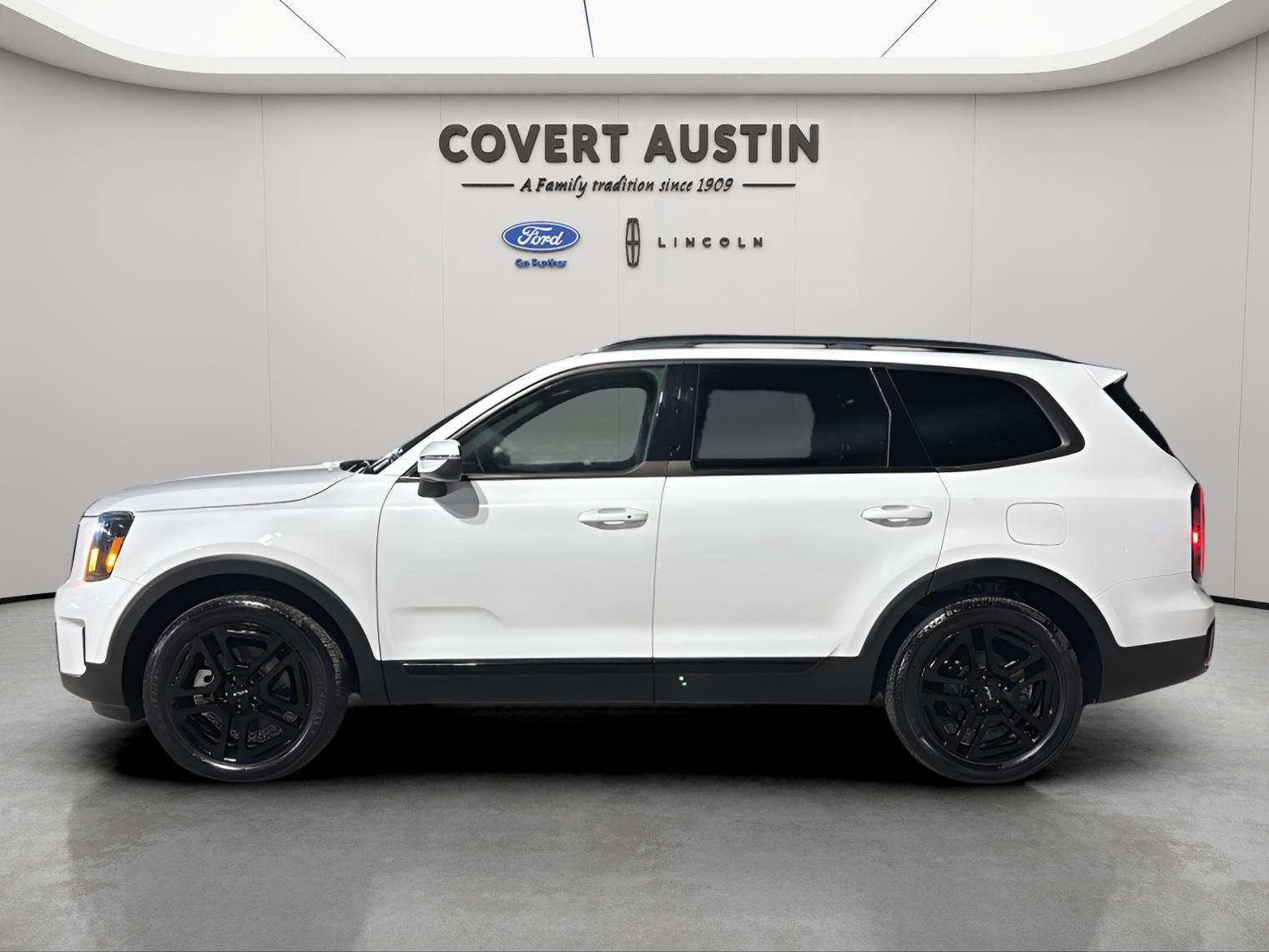 Used 2024 Kia Telluride EX X-Line image 2