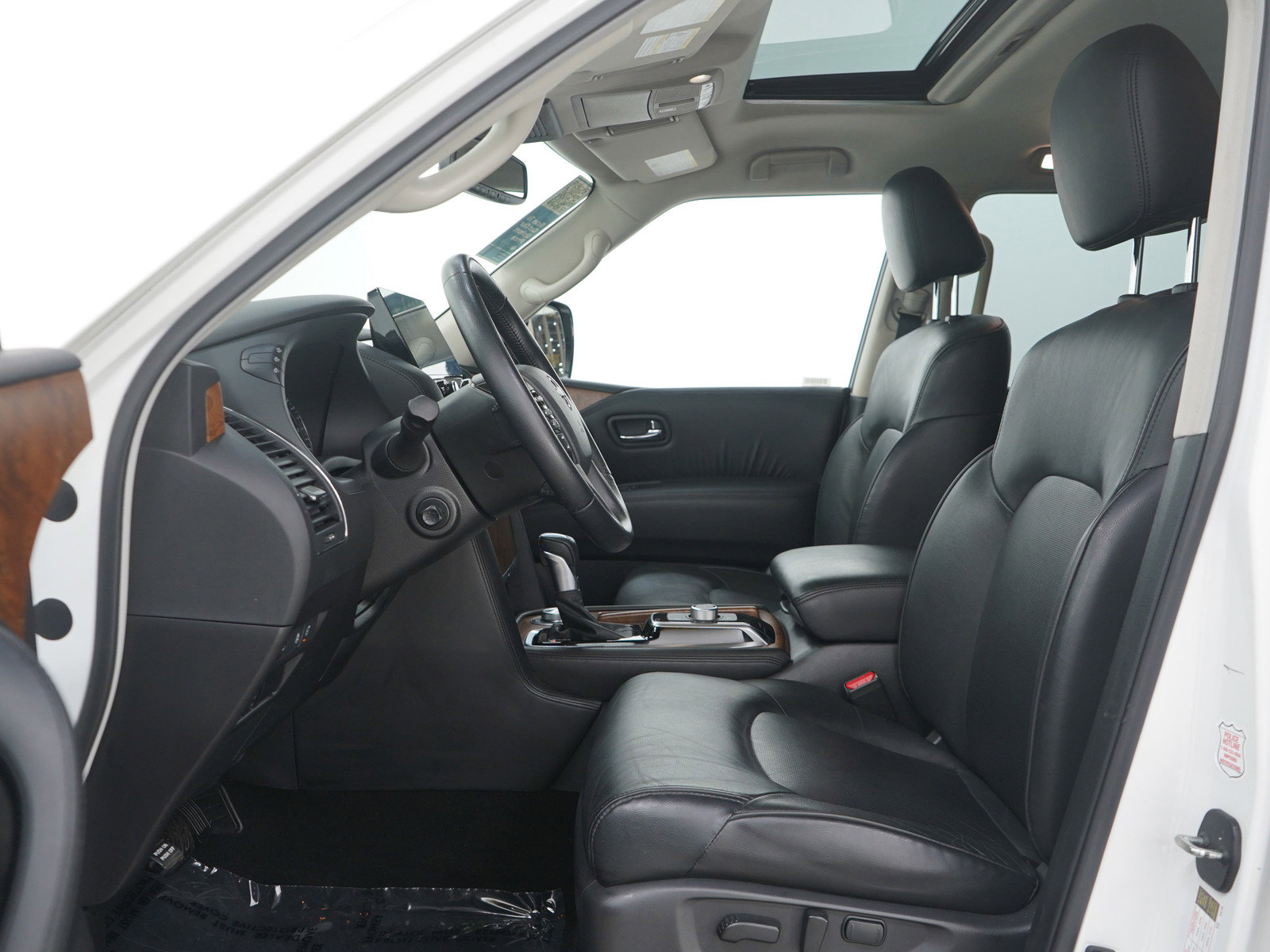 Used 2024 Nissan Armada SL image 21