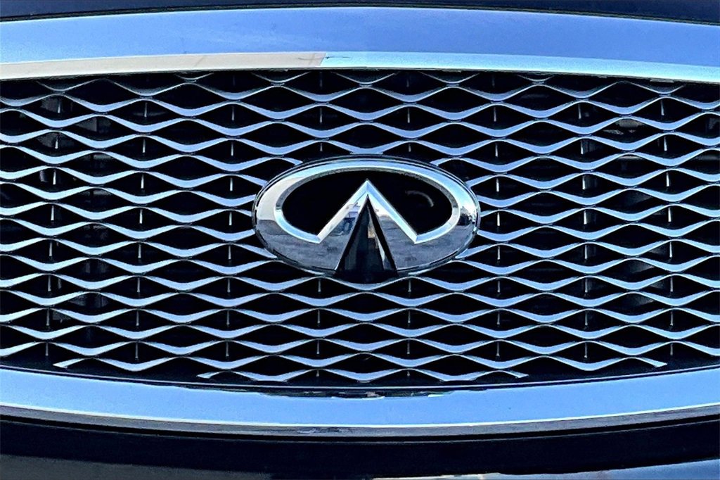 Certified 2019 INFINITI QX80 Luxe w/ 22" Wheel Package image 12