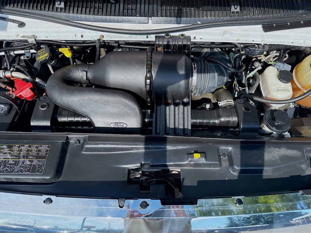 Used 2015 Ford E-350 and Econoline 350 Super Duty RWD image 25
