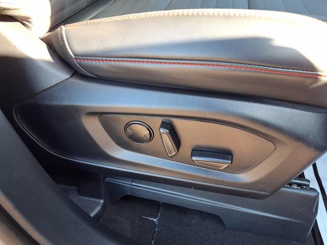 Used 2025 Ford Explorer ST-Line w/ ST-Line Street Pack AWD/4WD image 89