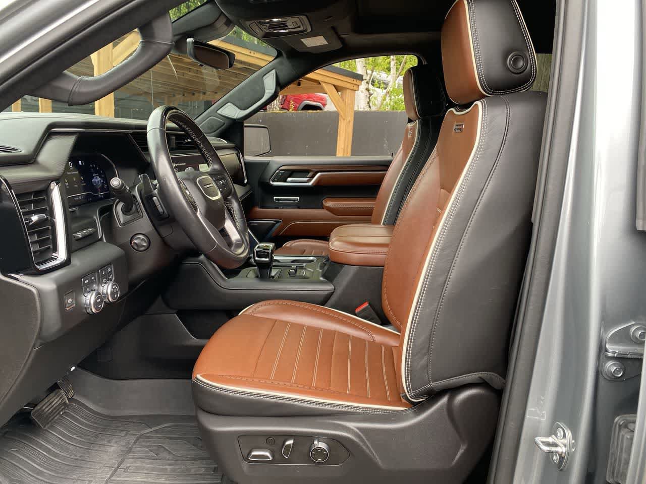 Used 2024 GMC Sierra 1500 Denali Ultimate AWD/4WD image 13