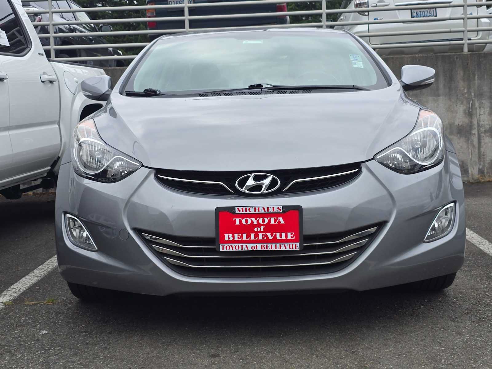 Used 2013 Hyundai Elantra Limited w/ Technology Pkg FWD image 2