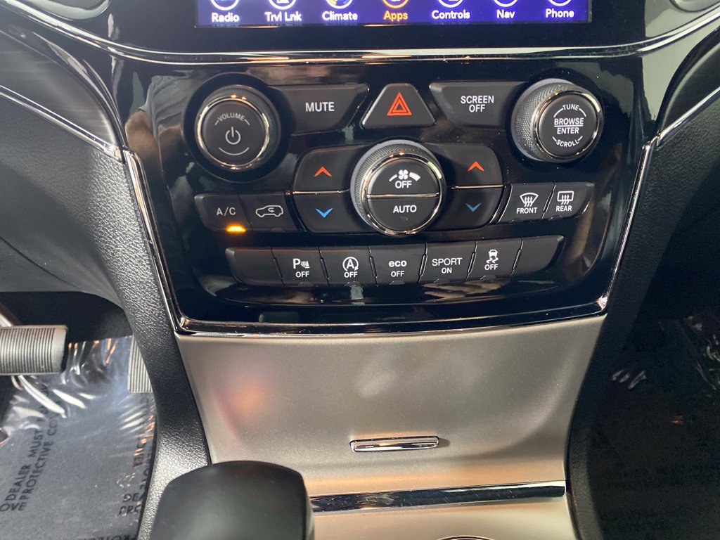 Used 2019 Jeep Grand Cherokee Limited AWD/4WD image 20