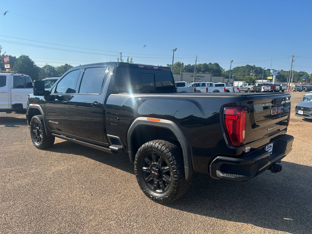 Used 2023 GMC Sierra 2500 AT4 w/ AT4 Premium Plus Package AWD/4WD image 2