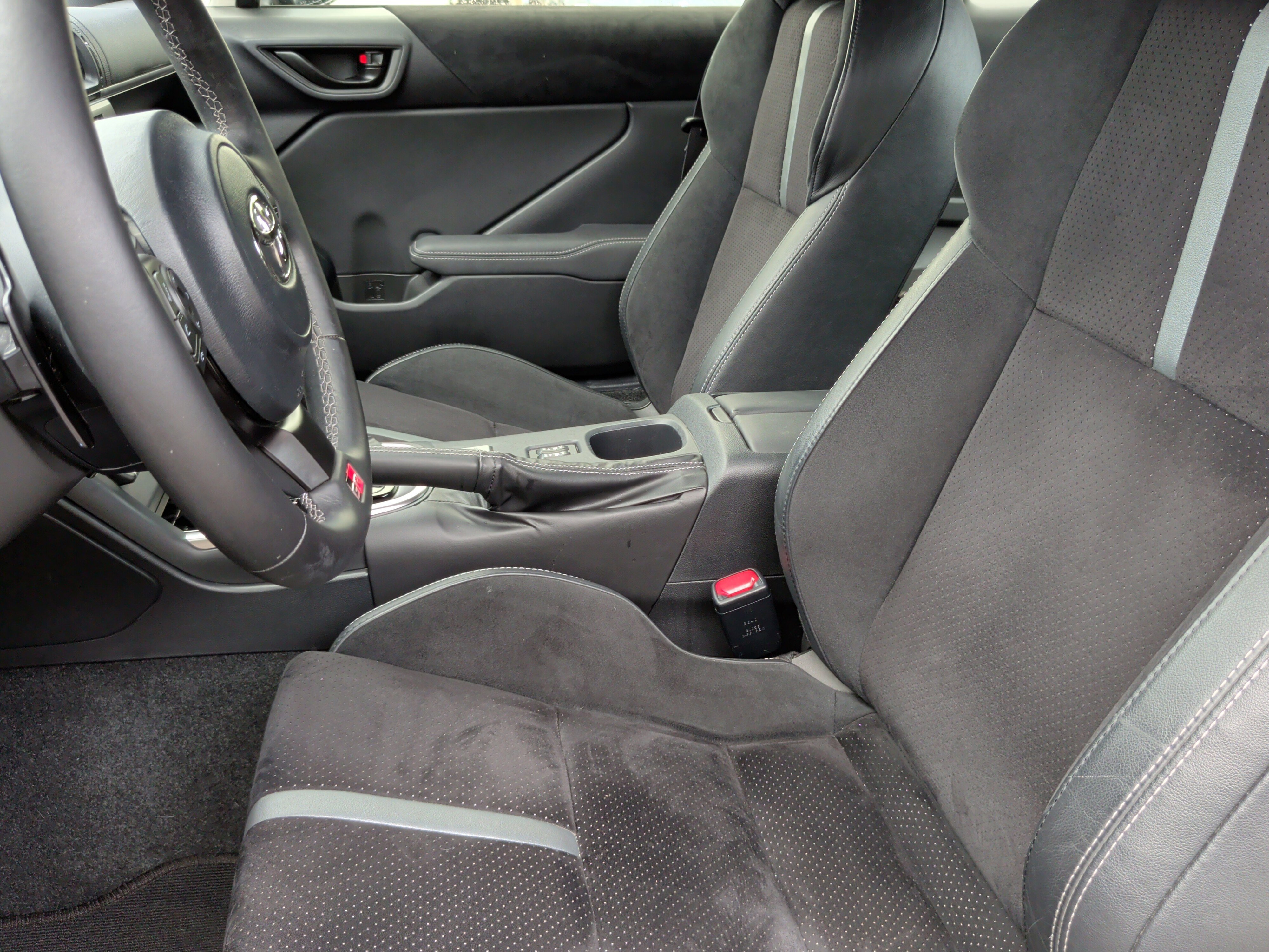 Used 2023 Toyota GR86 Premium RWD image 26
