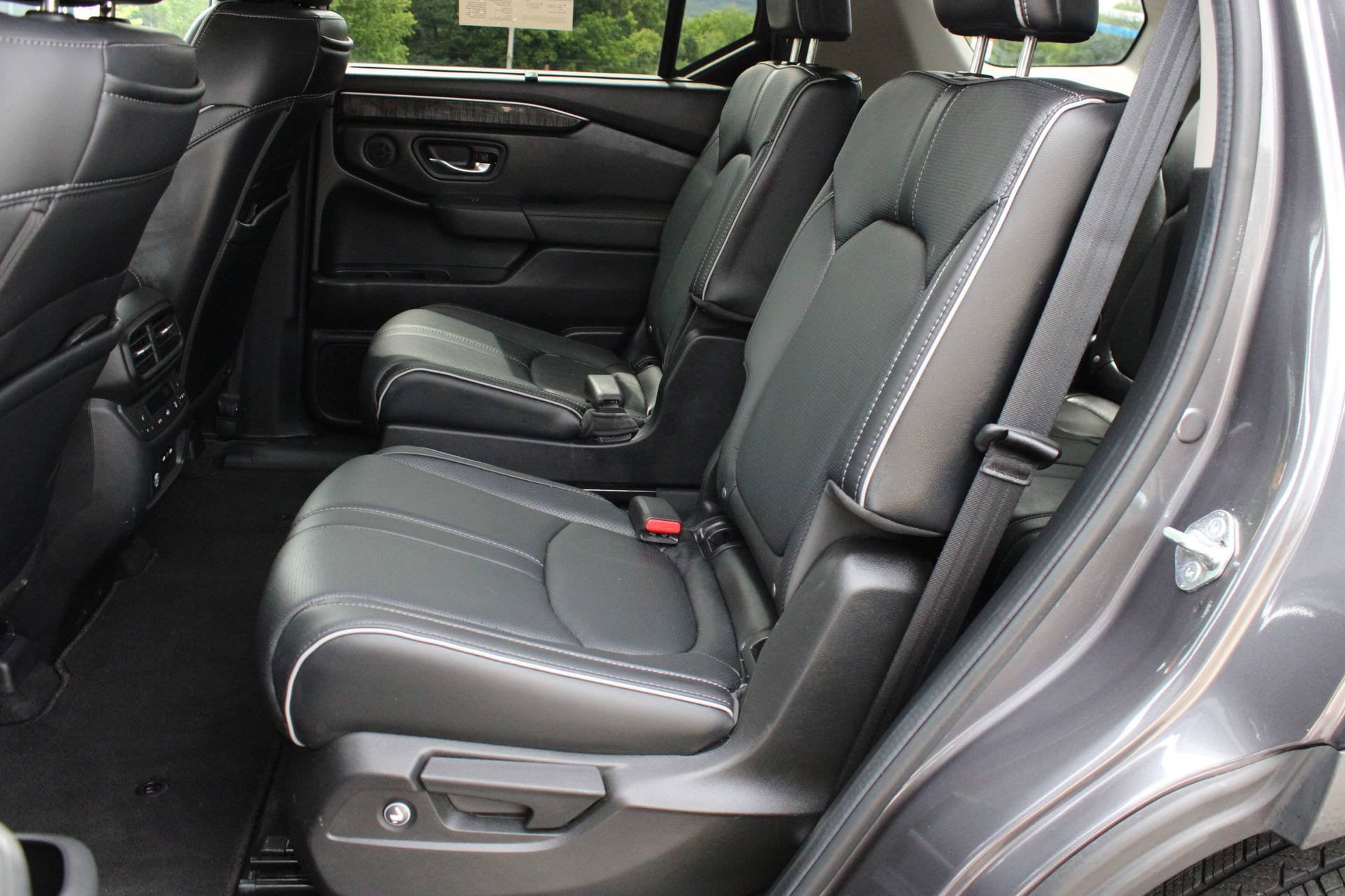 Used 2025 Honda Pilot Elite image 18