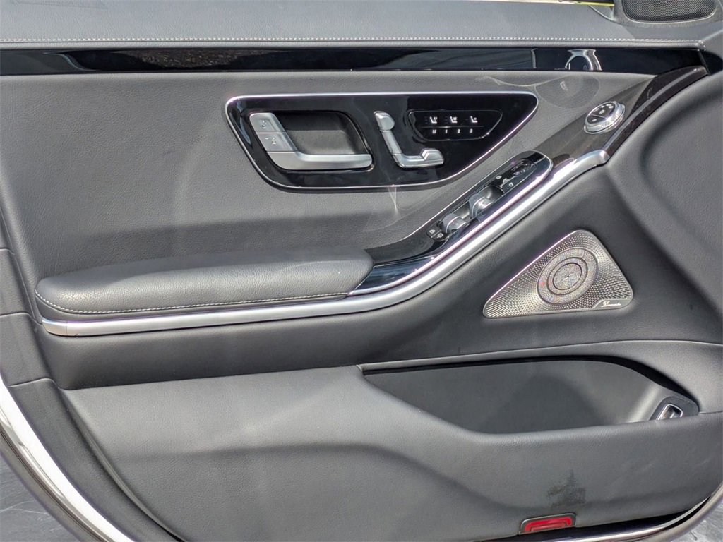 Used 2022 Mercedes-Benz S 500 4MATIC image 16